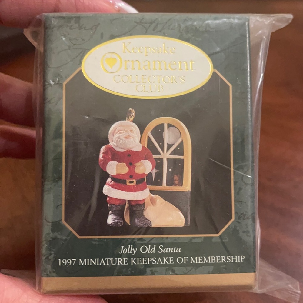 Hallmark NWT Jolly Old Santa Ornament 1997!